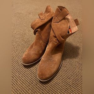 DINGO Jackpot ankle slouch boots